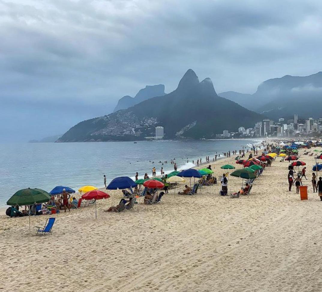 Espacoso Apto A 3 Minutos Da D.u 187-1103 * Rio de Janeiro