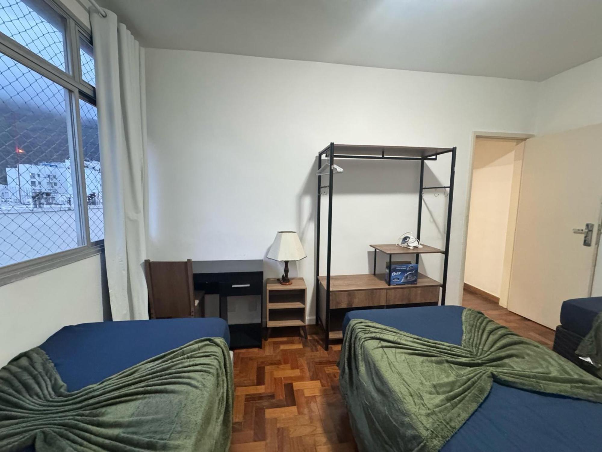 Espacoso Apto A 3 Minutos Da D.u 187-1103 Apartamento